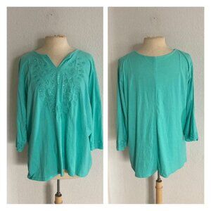 ❤️$5 BUNDLE SALE Laura Scott shirt